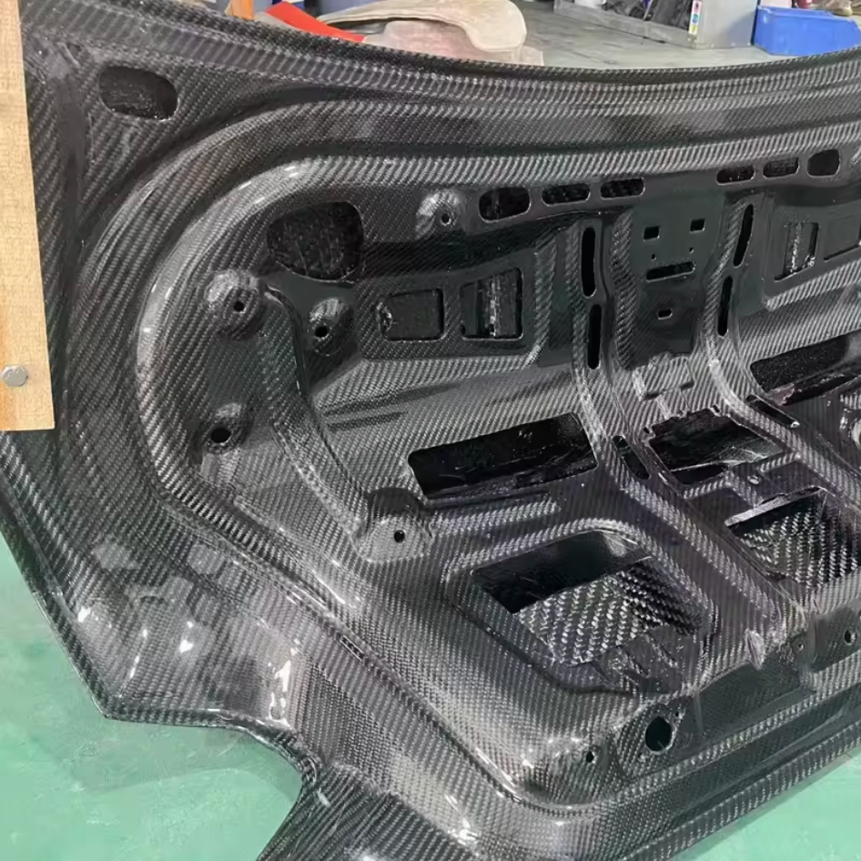 Dry Pre Preg Carbon Fibre CSL Style Boot for BMW (G20, G80 M3)