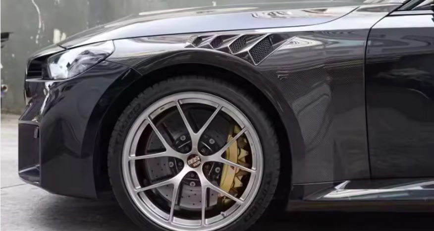 Carbon Fibre Side Fenders with Vents for BMW (G87 M2)